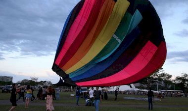 Domingo - Brasília recebe festival de Balonismo. 17h às 18h: Voos