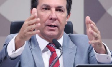 PEC que permite ao Congresso vetar empréstimos externos de bancos oficiais provoca polêmica na CCJ