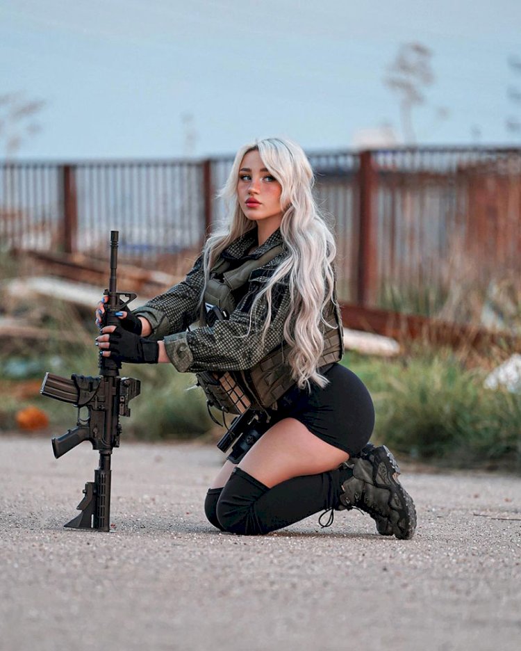 Modelo Israelense Natalia Fadeev convocada para a guerra